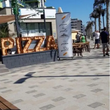Azizi Pool & Prima Linie La Mare Apartment *