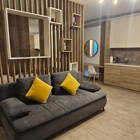 Azizi Pool & Prima Linie La Mare Apartment *